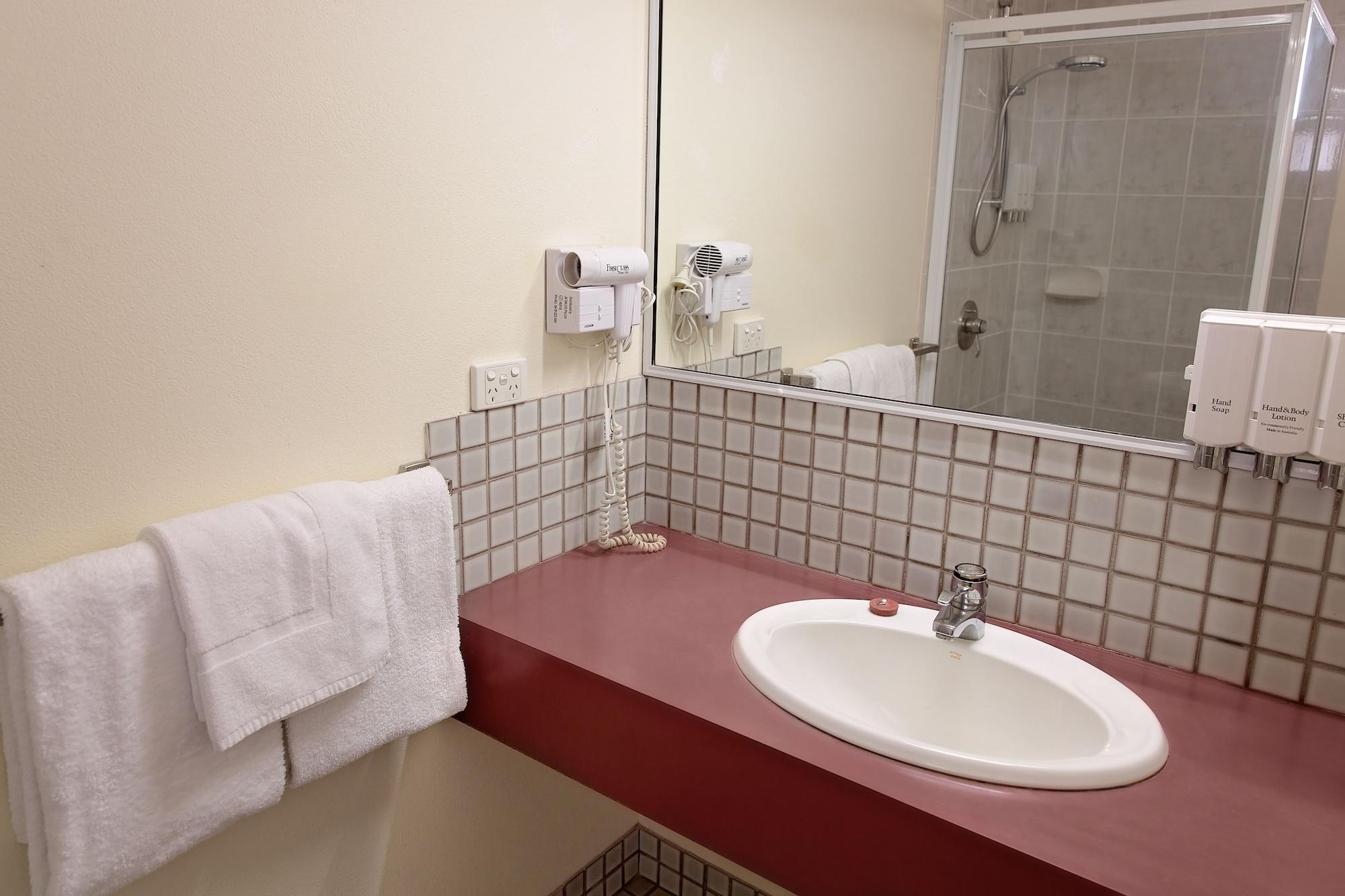 White Lace Motor Inn Маккай Екстер'єр фото